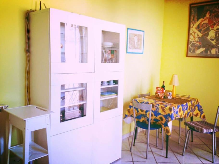 Apt Bright, Quiet! In The Center. Florenţa Exterior foto